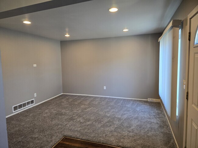 Building Photo - 8509 Paige Ave