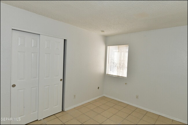 Building Photo - 8933 Kenneth St