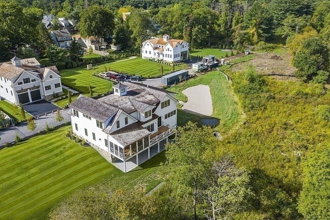 Building Photo - 38 McCallar Ln