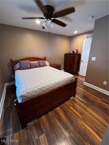 Building Photo - 7633 Hidden Valley Dr