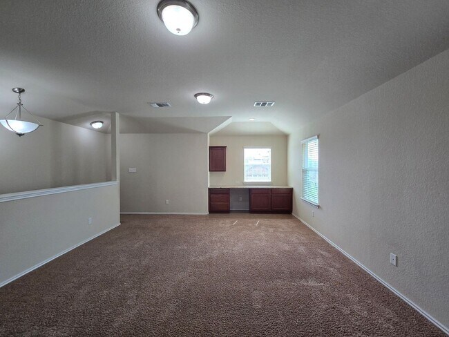 Building Photo - 9507 Adeel Dr