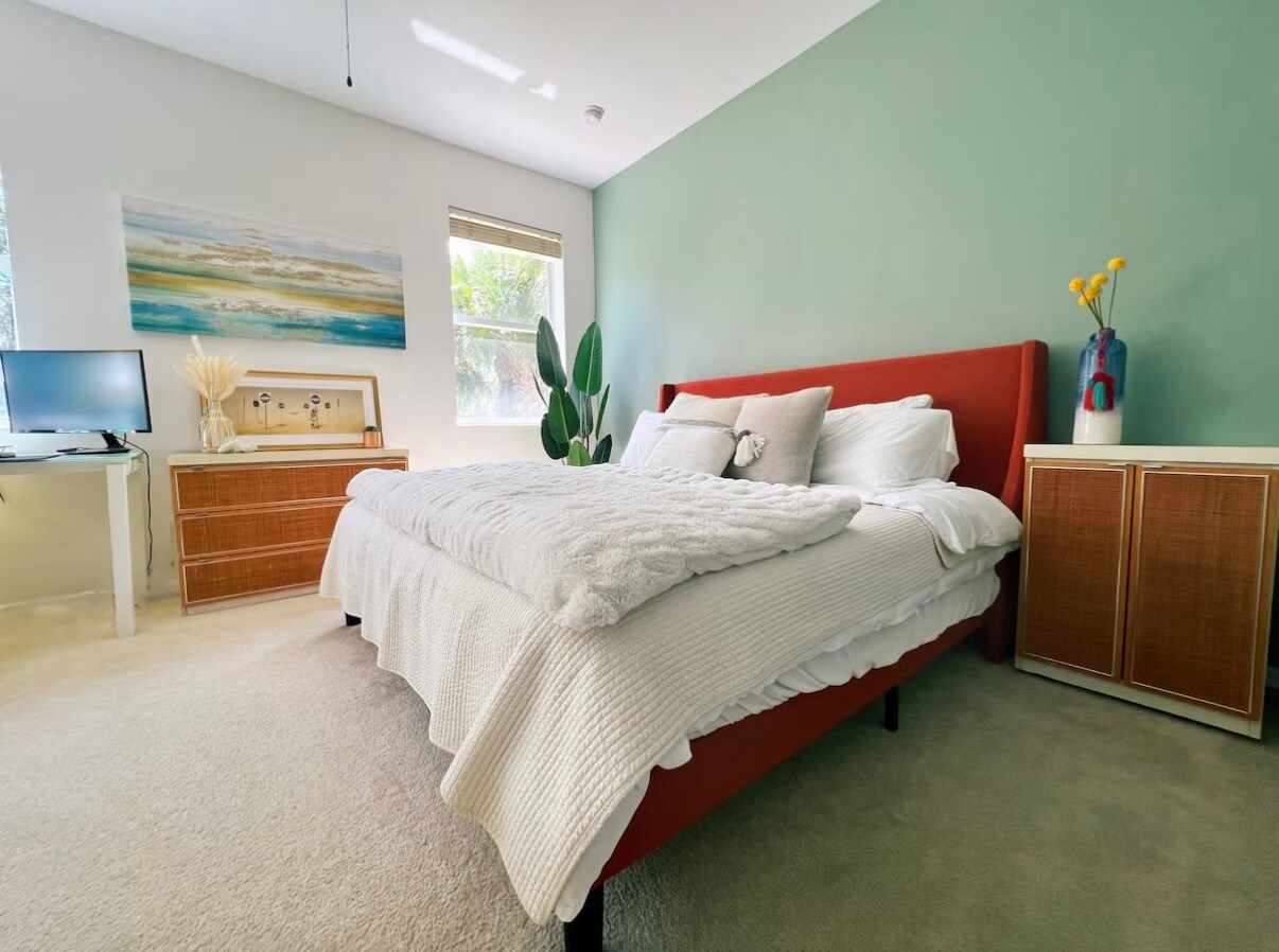 Building Photo - 13042 Sail Away St