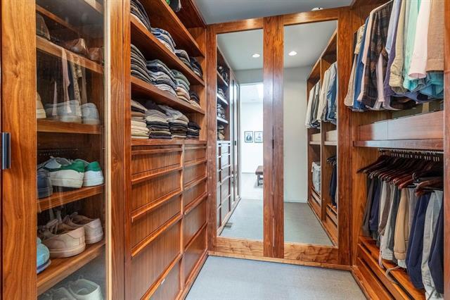 Building Photo - 2845 Lee St