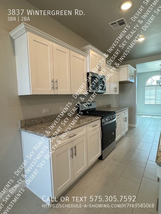 Building Photo - 3837 Wintergreen Rd