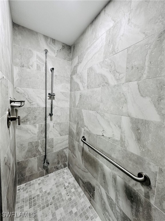 Building Photo - 489 Lenox Ave