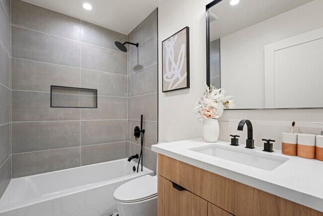 Building Photo - Charming Remodeled Craftsman w/ Modern Finishes in LA