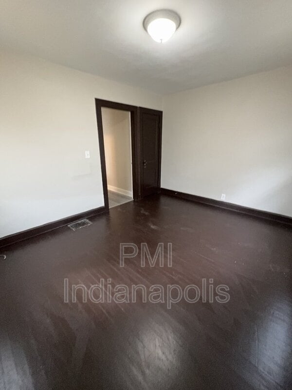 Building Photo - 2036 Southeastern Ave