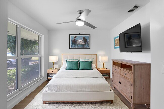 Building Photo - 2331 Croton Ln