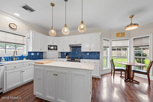 Building Photo - 210 Revere Dr