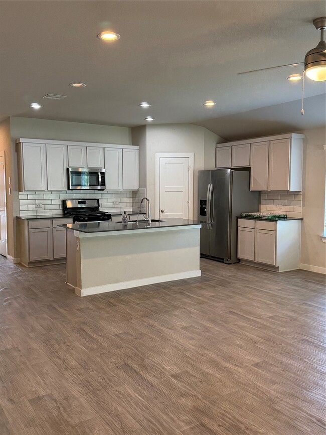 Building Photo - 12378 New River Trl