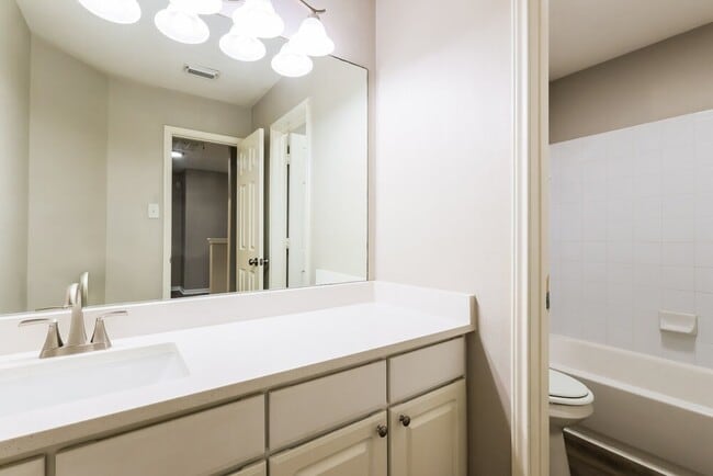 Building Photo - 20806 Fox Trot Ct