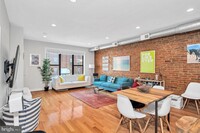 Building Photo - 2444 Ontario Rd NW