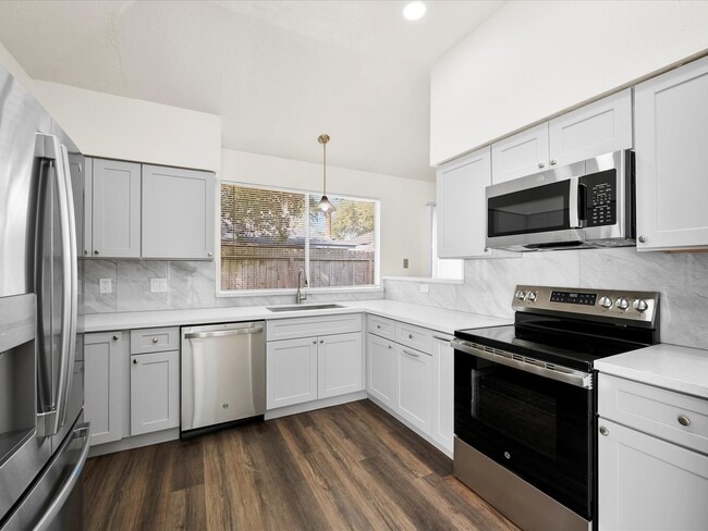 Building Photo - 10506 Twilight Moon Dr