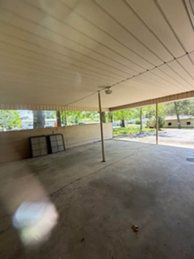 Building Photo - Maryville City  37801 - 3 bedroom, 2.5 bath home Walking distance to Foothills Mall - Contact Deb...