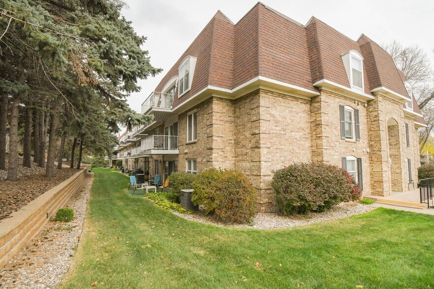 Building Photo - 2904 W 33rd St