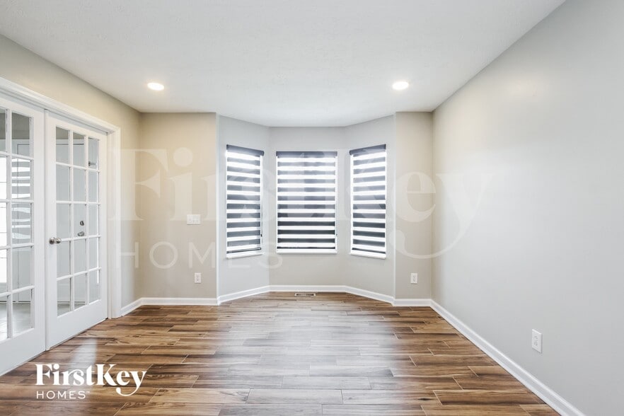 Building Photo - 3674 Pickwick Cir