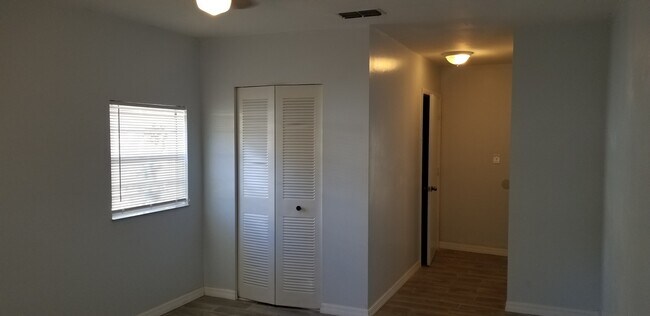 Building Photo - 2450 13th Ave S