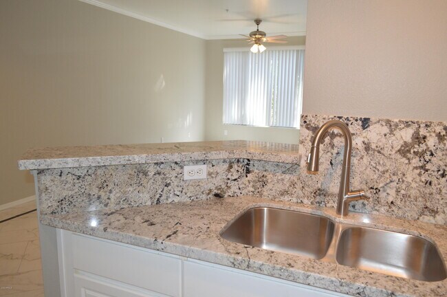 Building Photo - 1701 E Colter St