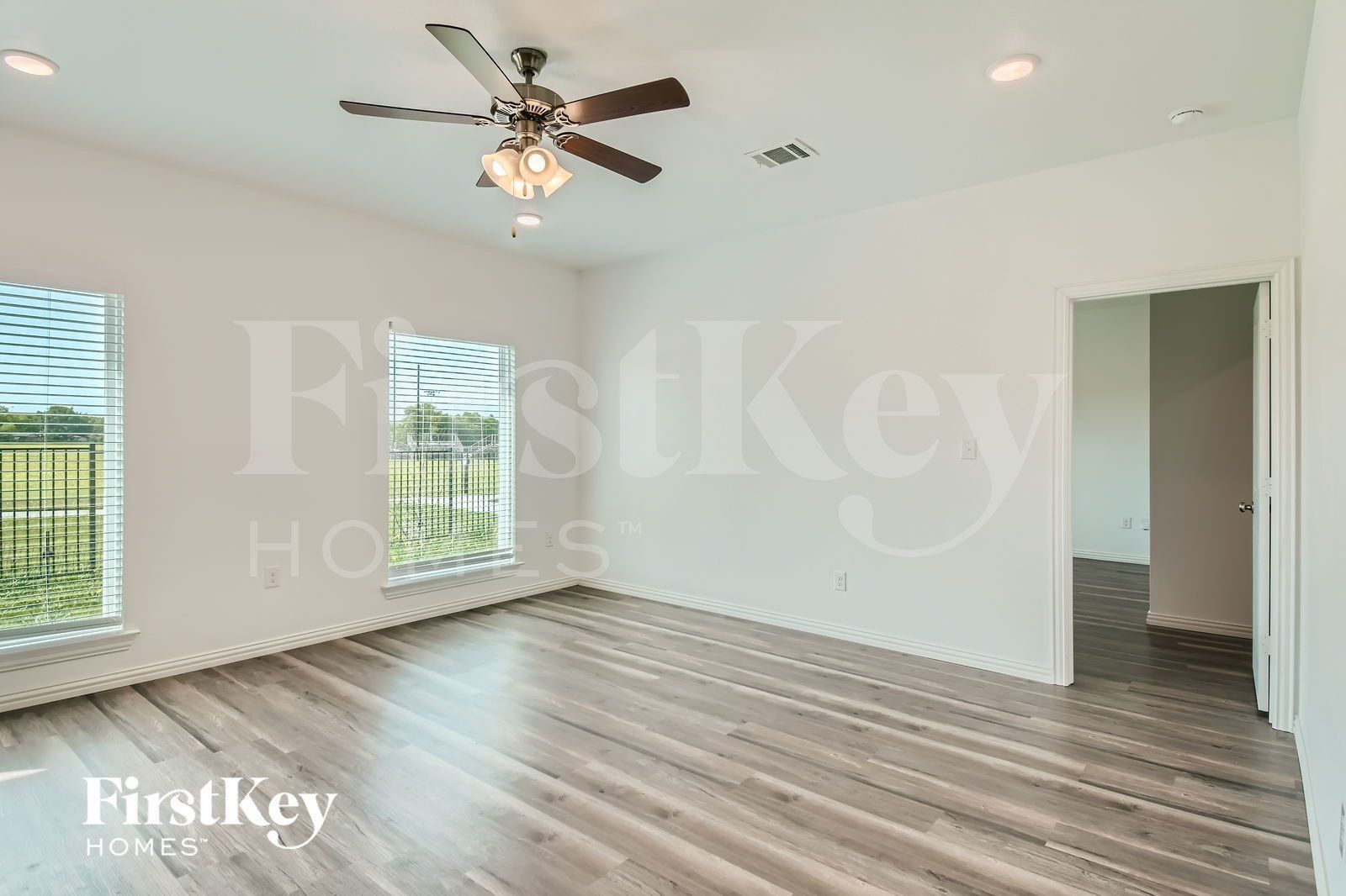 Building Photo - 7360 Parkside Pl Dr