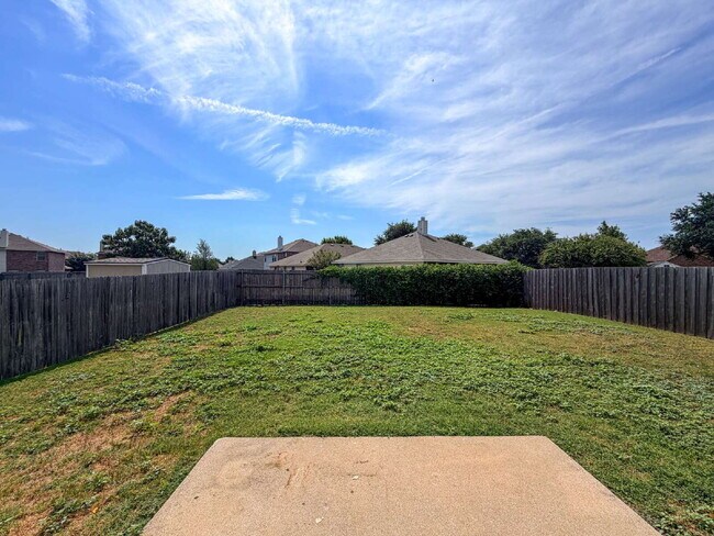 Building Photo - 2 Story - 4 Bed, 2.5 Bath Home in Crowley