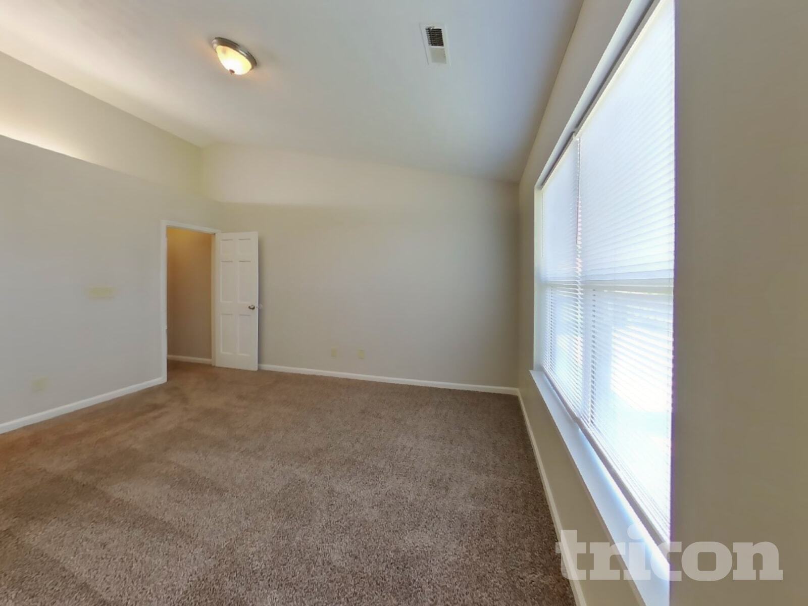 Building Photo - 2342 Valley Creek Way