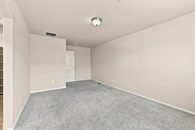 Building Photo - $1,895.95- 3-bed, 2.5-bath townhome in Colorado Springs!