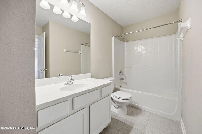 Building Photo - 11152 Castlemain Cir S