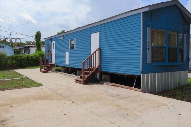 Building Photo - 5900 New Tampa Hwy