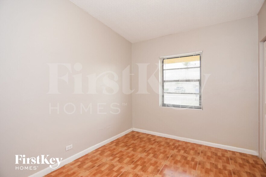 Building Photo - 2540 NW 159th St