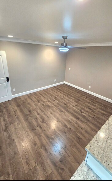 Building Photo - 214 undisclosed