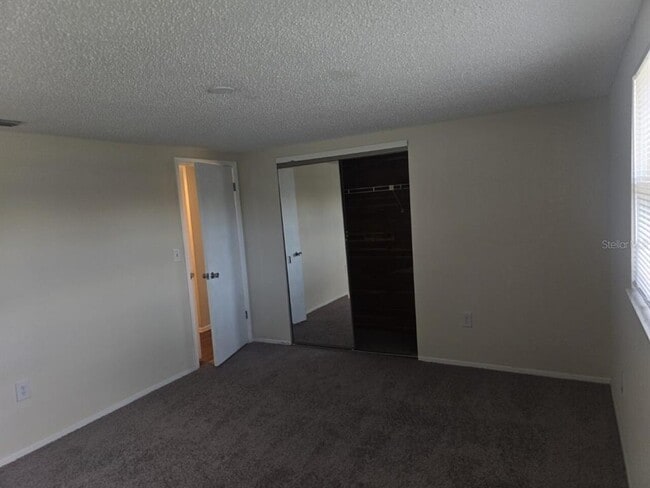 Building Photo - 11835 Meadow Dr