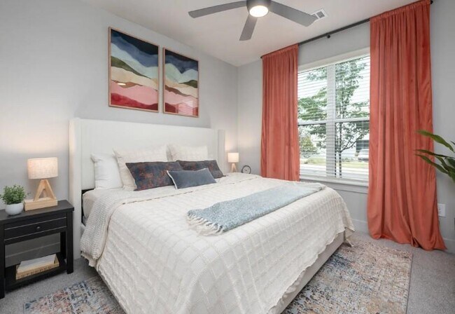 Building Photo - 1400 Laurel Crossing Pkwy NE