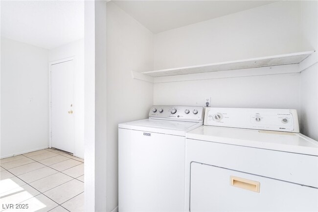 Building Photo - 233 N 18th St