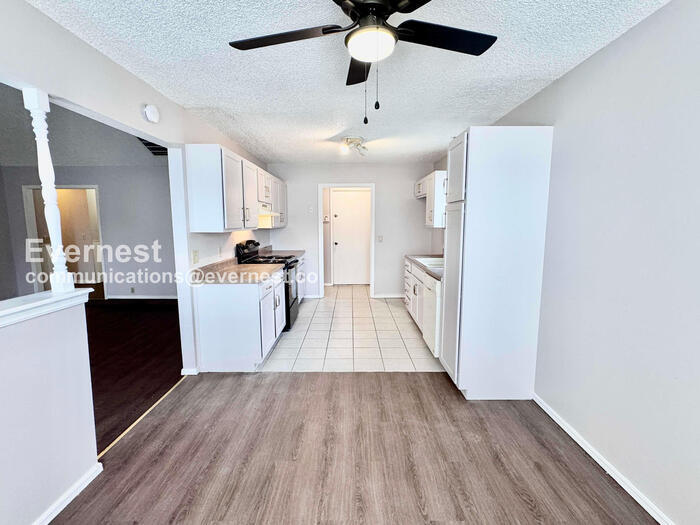 Building Photo - 3208 S 137th E Ave