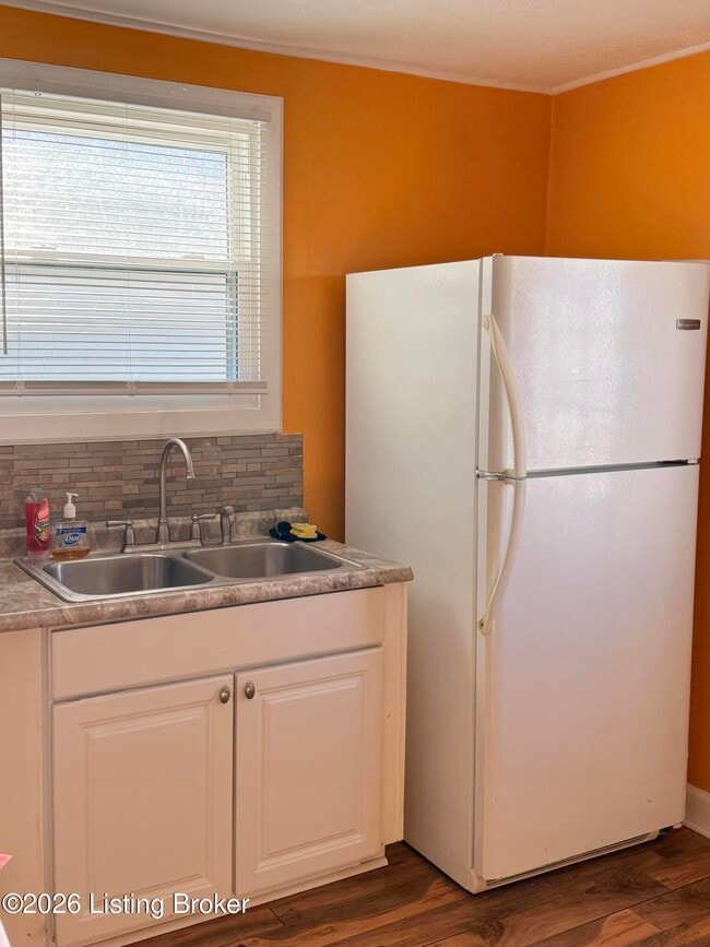 Building Photo - 4312 Sunset Ave