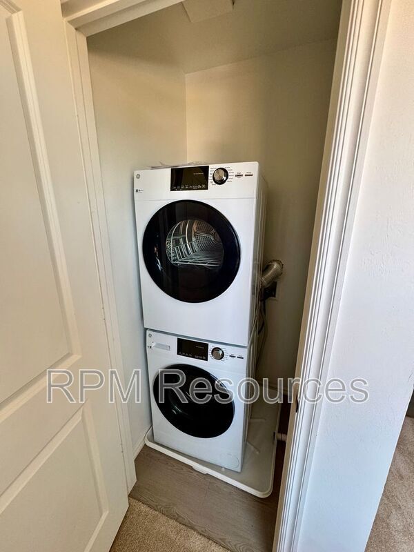 Building Photo - 3230 NW 147th Ter