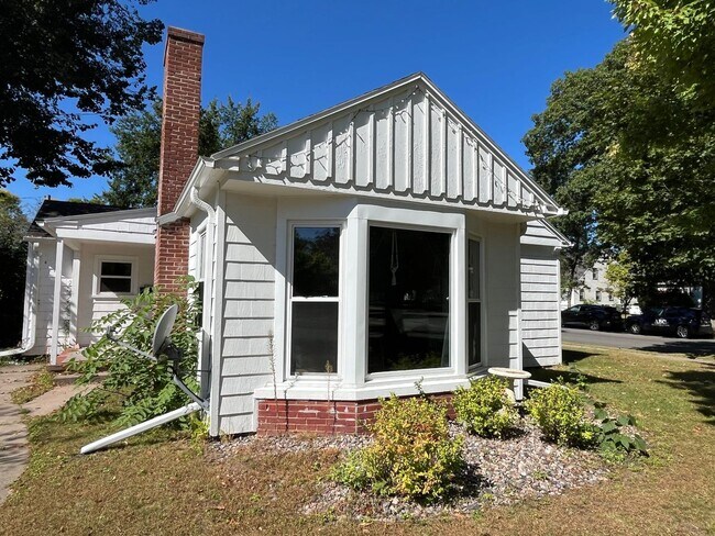 Building Photo - 2 Bed 1 Bath Single Family Home in Wausau