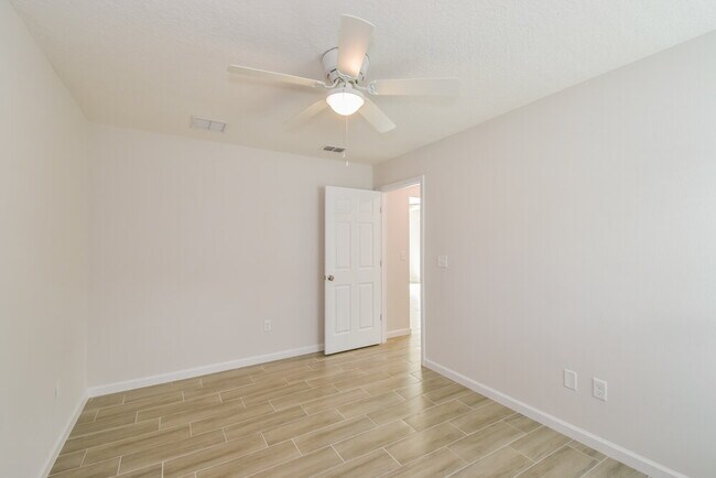 Building Photo - 6087 Patriots Landing Ln