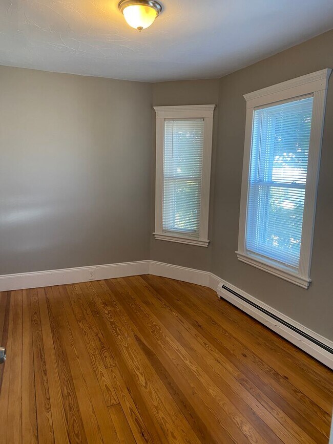 Building Photo - Trump Property