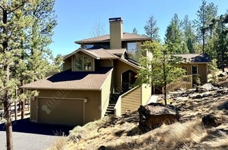 Building Photo - 5BR / 3.5BA Forest Retreat in NW Bend with ADU included