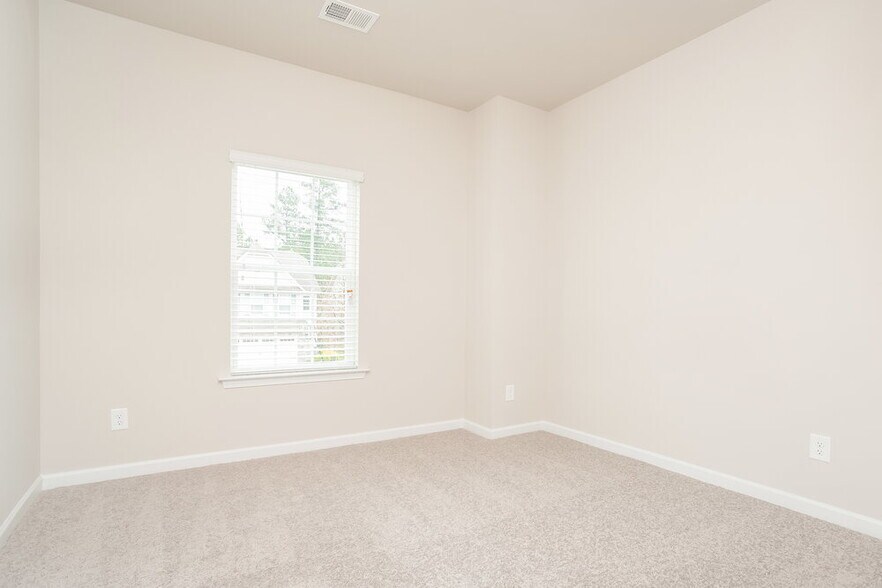 Building Photo - 167 Preserve Dr
