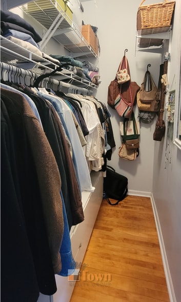 Building Photo - 3430 W Cortland St