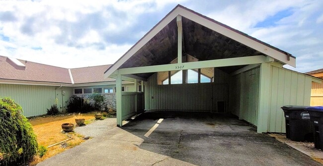 Building Photo - 5507 Haida Way