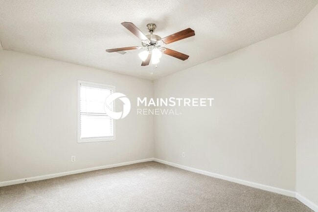 Building Photo - 4 Bedroom Pet-Friendly Home in Cordova, TN with Main Street Renewal
