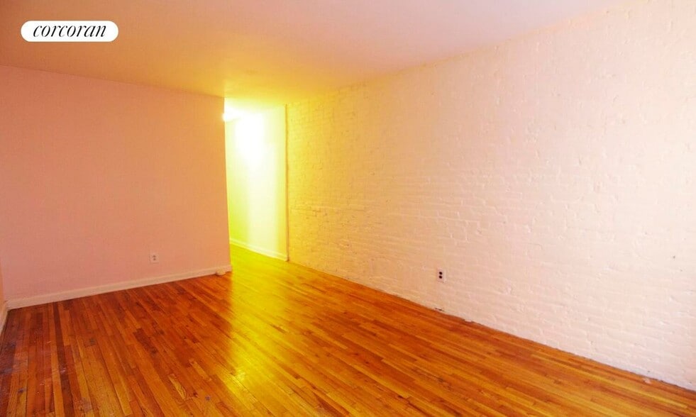 Building Photo - 29 W 84th St