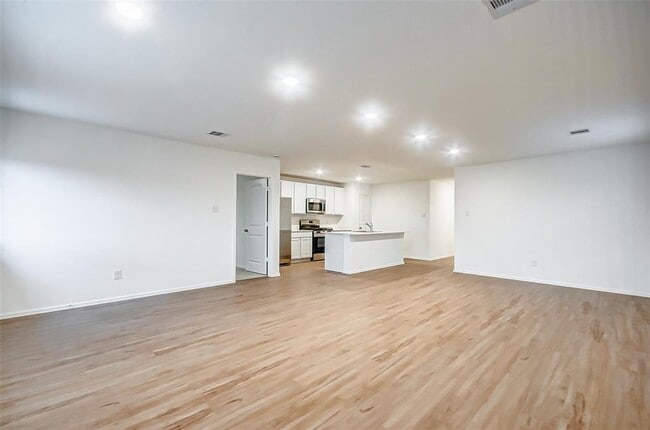 Building Photo - 9603 Fulvetta Briar Ct
