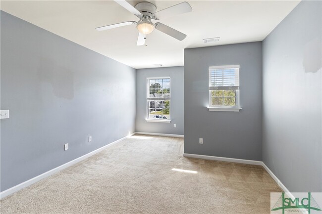 Building Photo - 47 Glenwood Ct