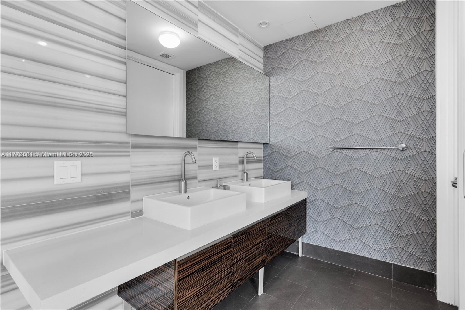 Building Photo - 1100 Biscayne Blvd