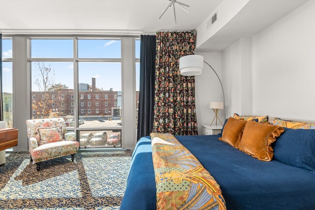 Building Photo - Fully Furnished Studio Condo at The Adelicia