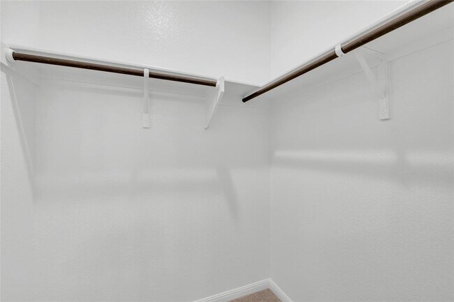 Building Photo - 2412 Ekvall Dr
